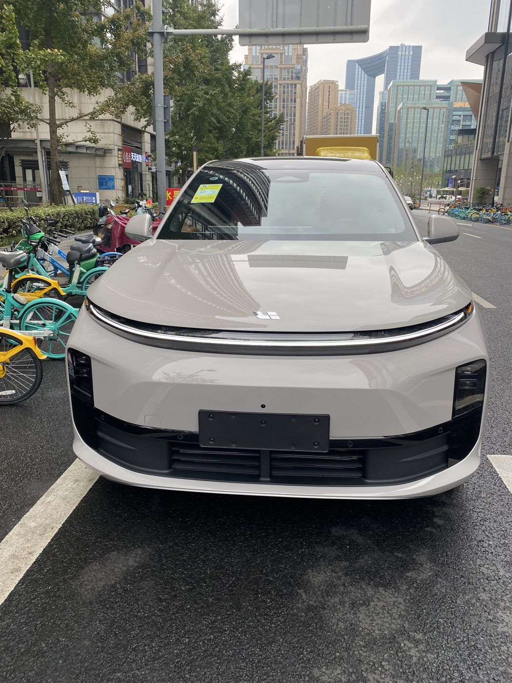 z6mg·人生就是博(中国区)有限公司 MEGA 高压纯电 MPV